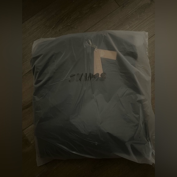 SKIMS Boyfriend Fleece Oversize Trench Coat - Picture 5 of 5